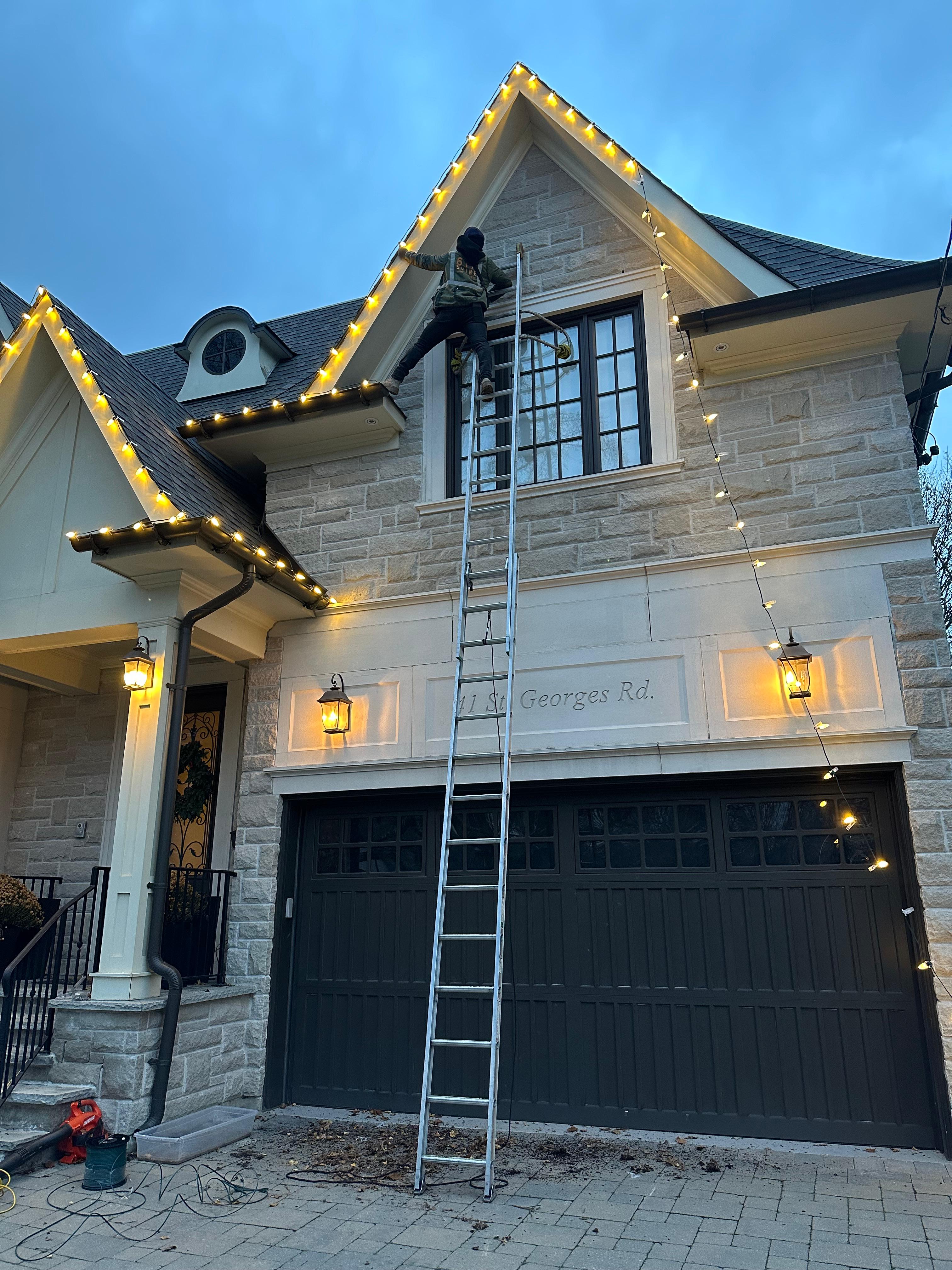 Residential Holiday Illumination